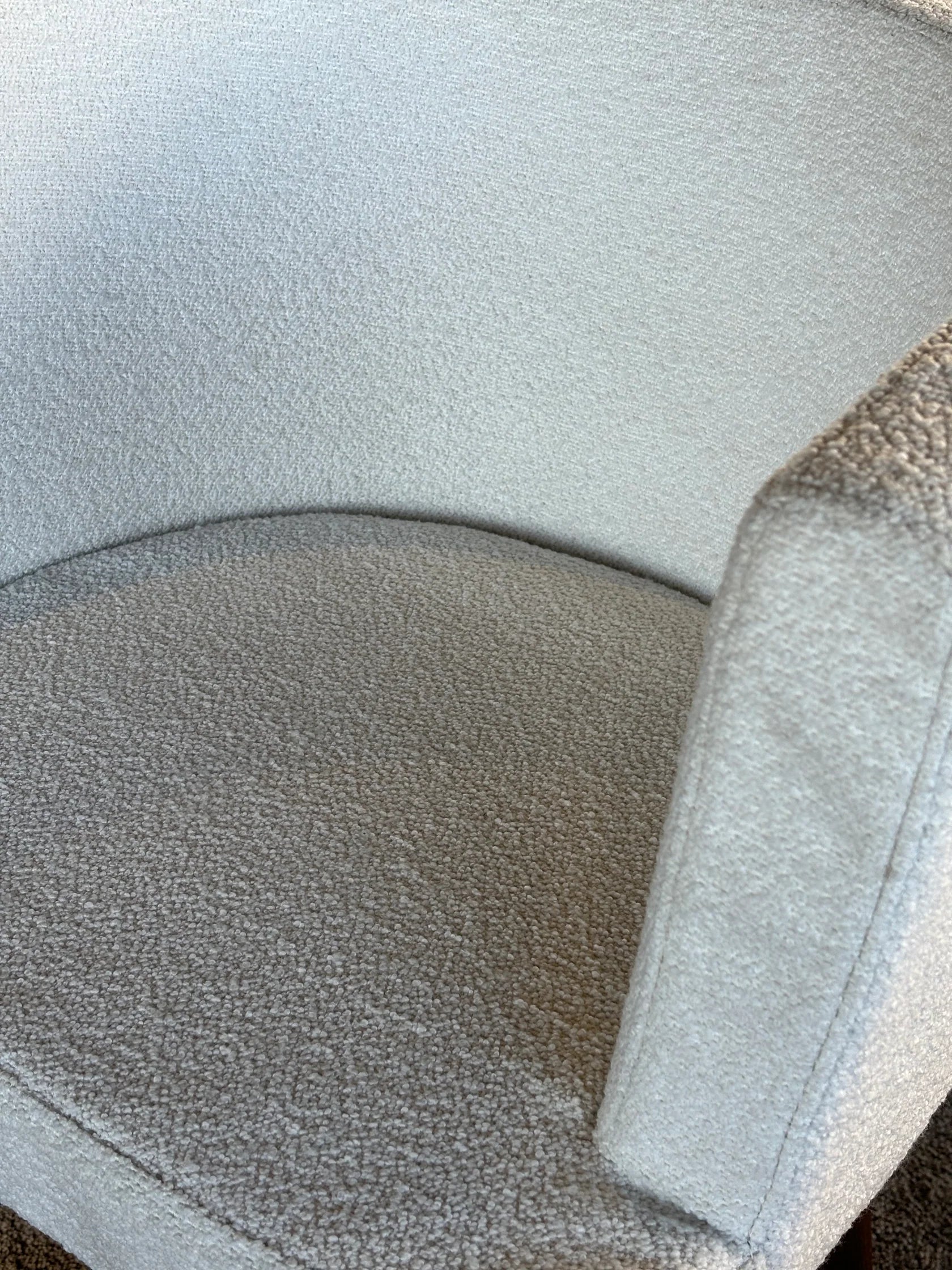 Scaun Monique - disponibil pe stoc