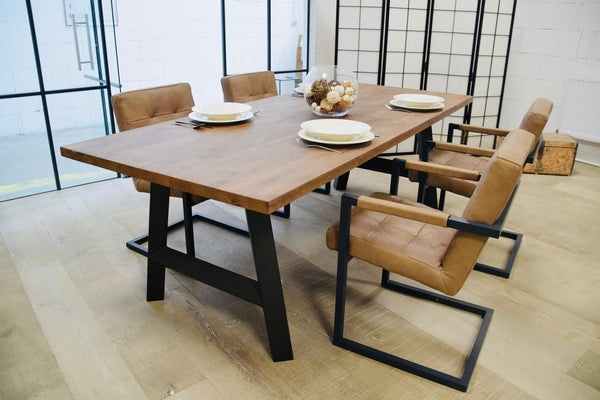 masa din lemn masiv de stejar